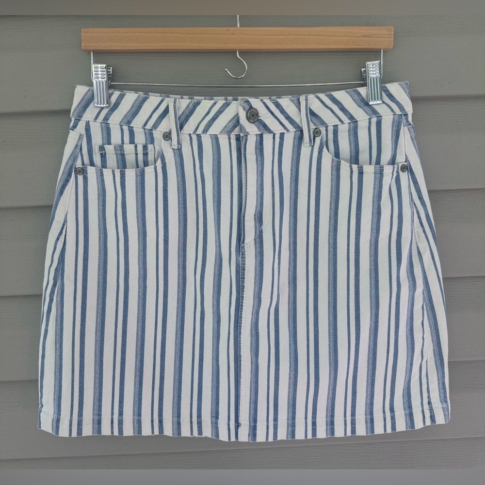 LOFT mini denim striped skirt blue and white size 4